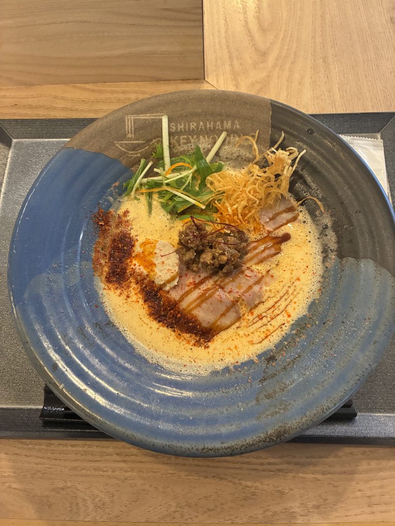白浜のラーメン、key noodleおフランス風味を堪能