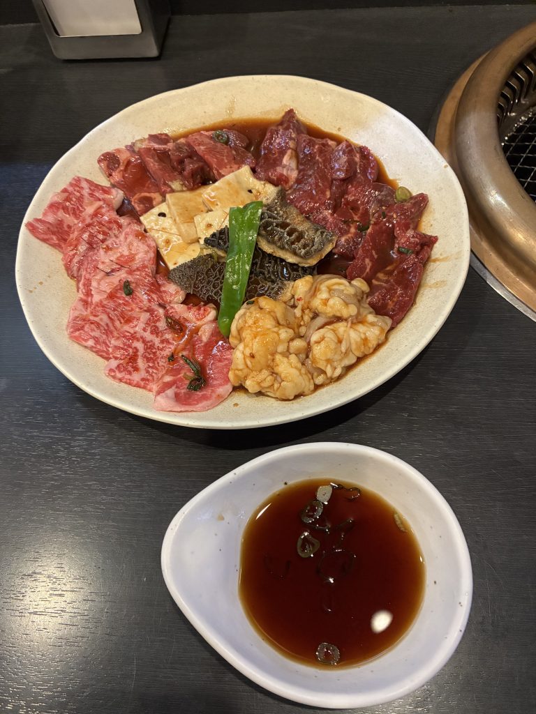 大阪で個人的に通っていた大衆焼肉店のいろりやの紹介します